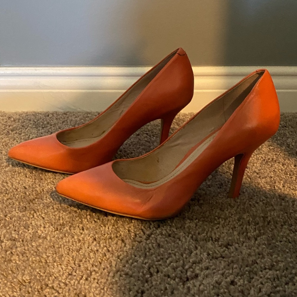 Vince Camuto pumps